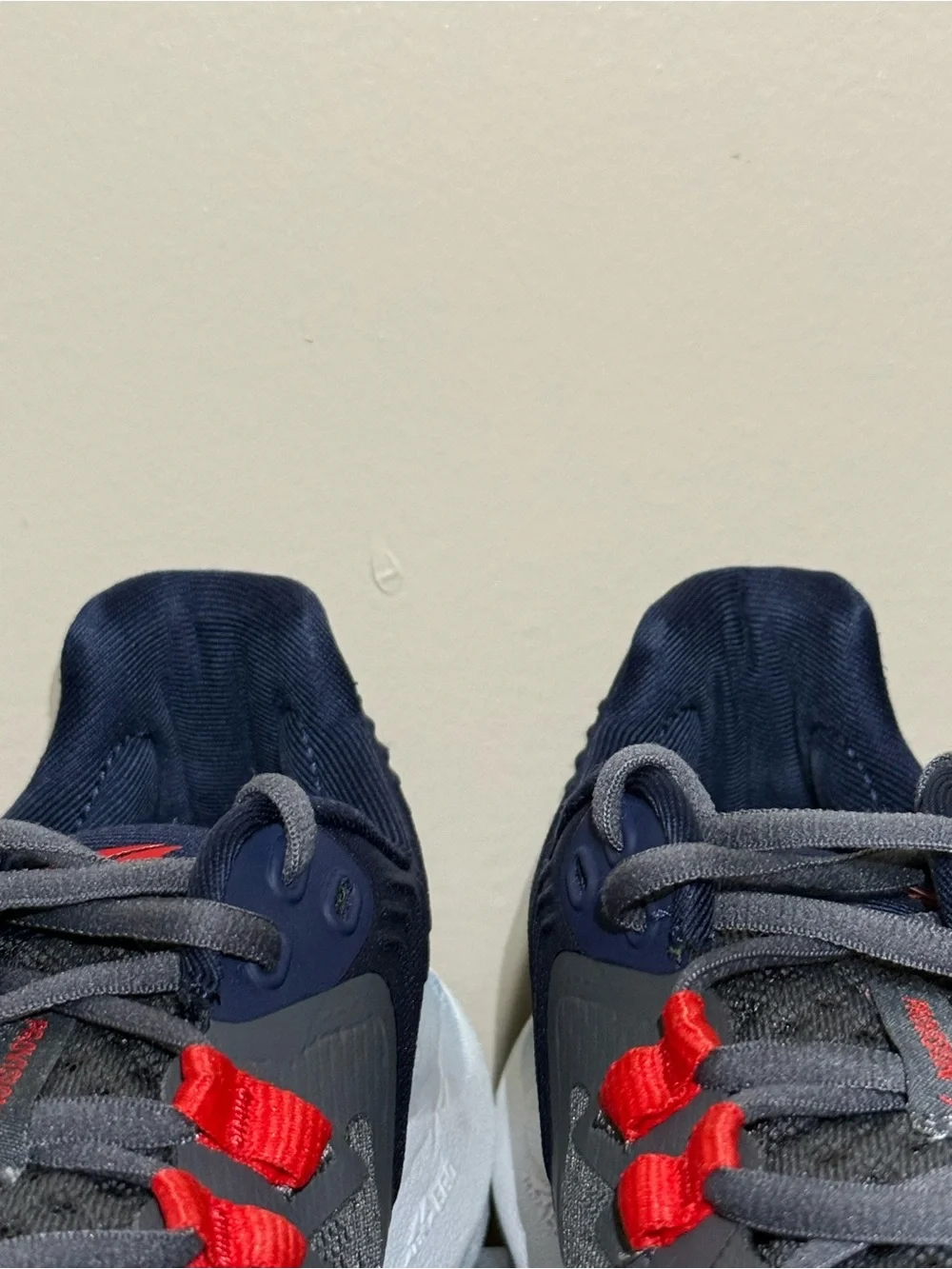 Altra Men's Gray Running Shoes with Navy and Red Highlights